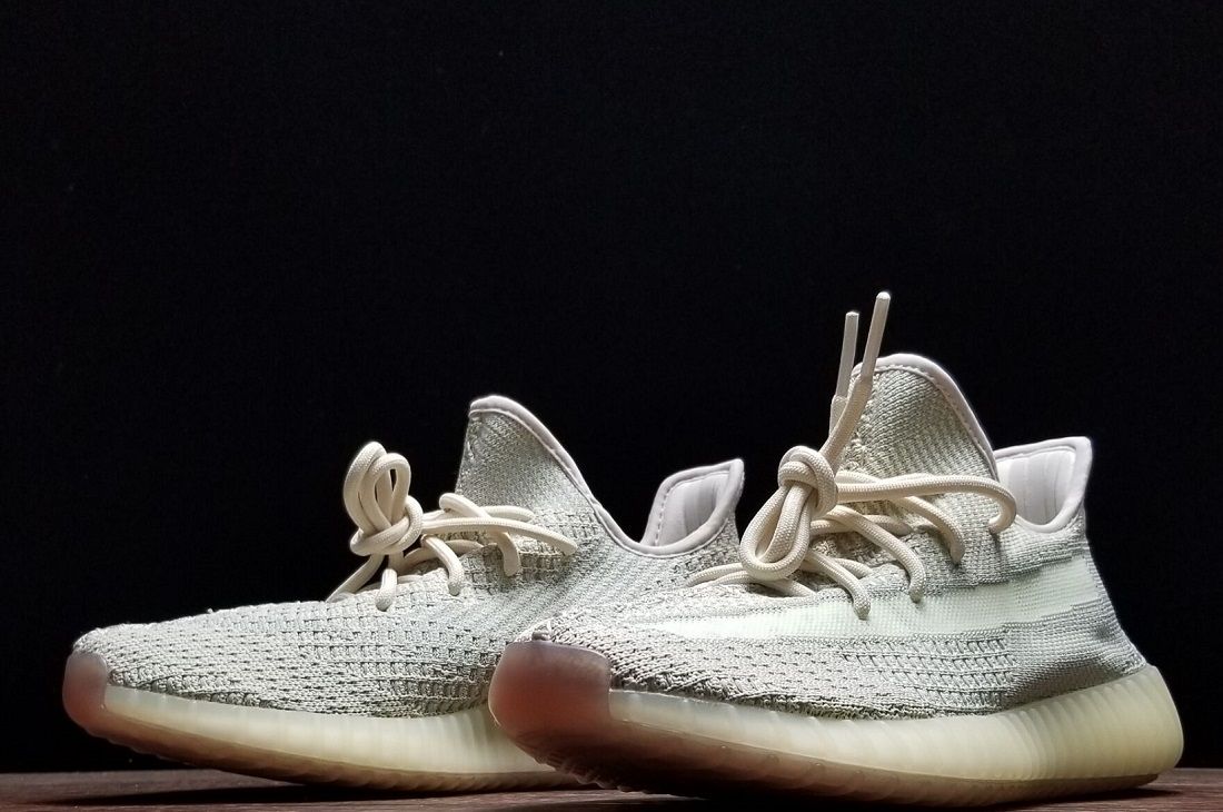 Fake Yeezy 350 Citrin Non-Reflective Sneakers Hot Sale (3)